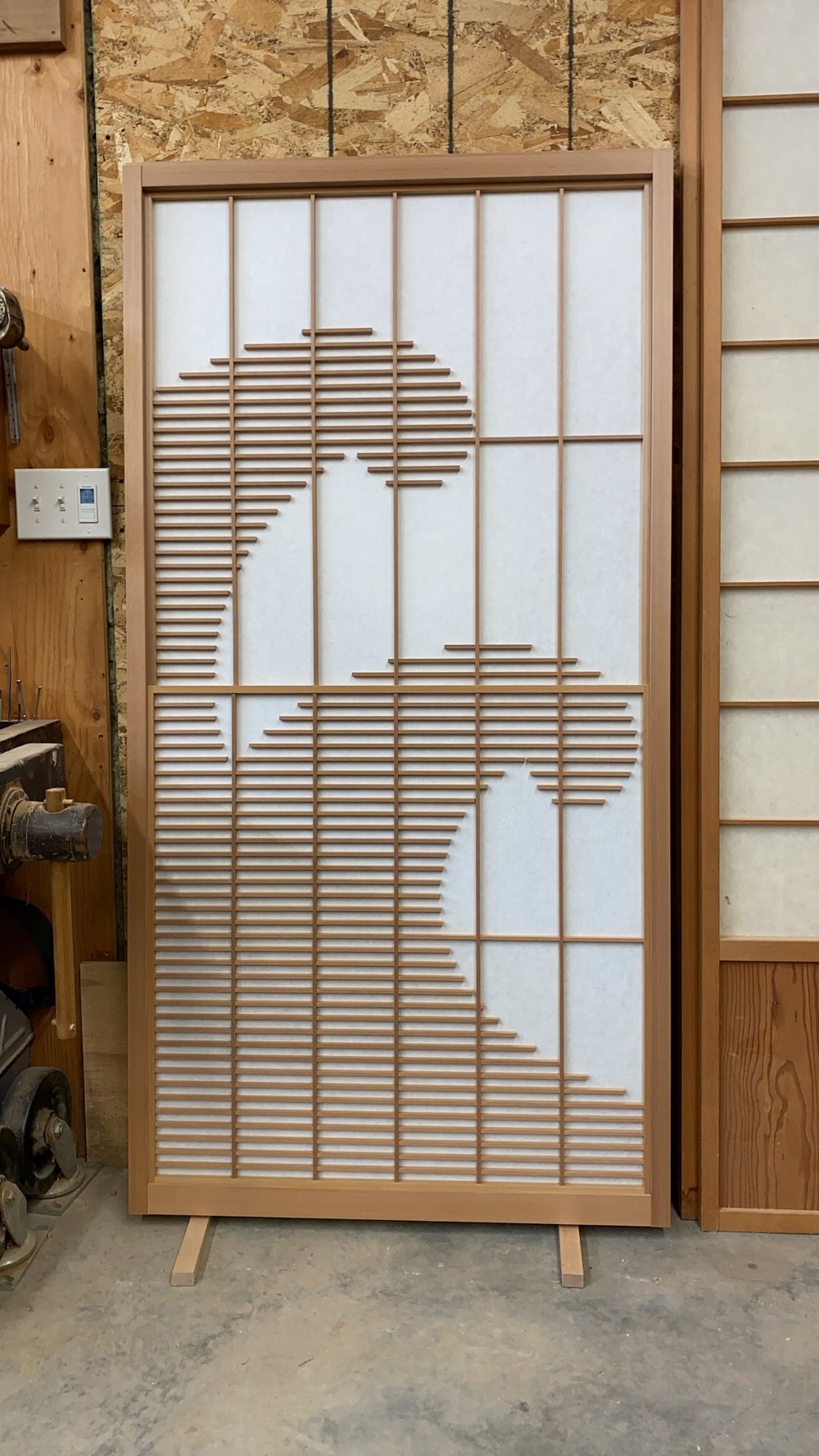 雪見障子 wave pattern yukimi shoji — shokunin-do 雪見障子 wave pattern yukimi shoji — shokunin-do